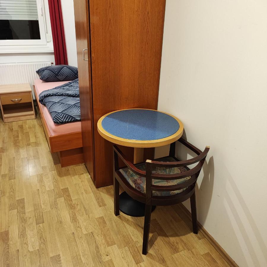 Sostanj Velenje Ravne Sobe Rooms Vrtacnik D O O ภายนอก รูปภาพ