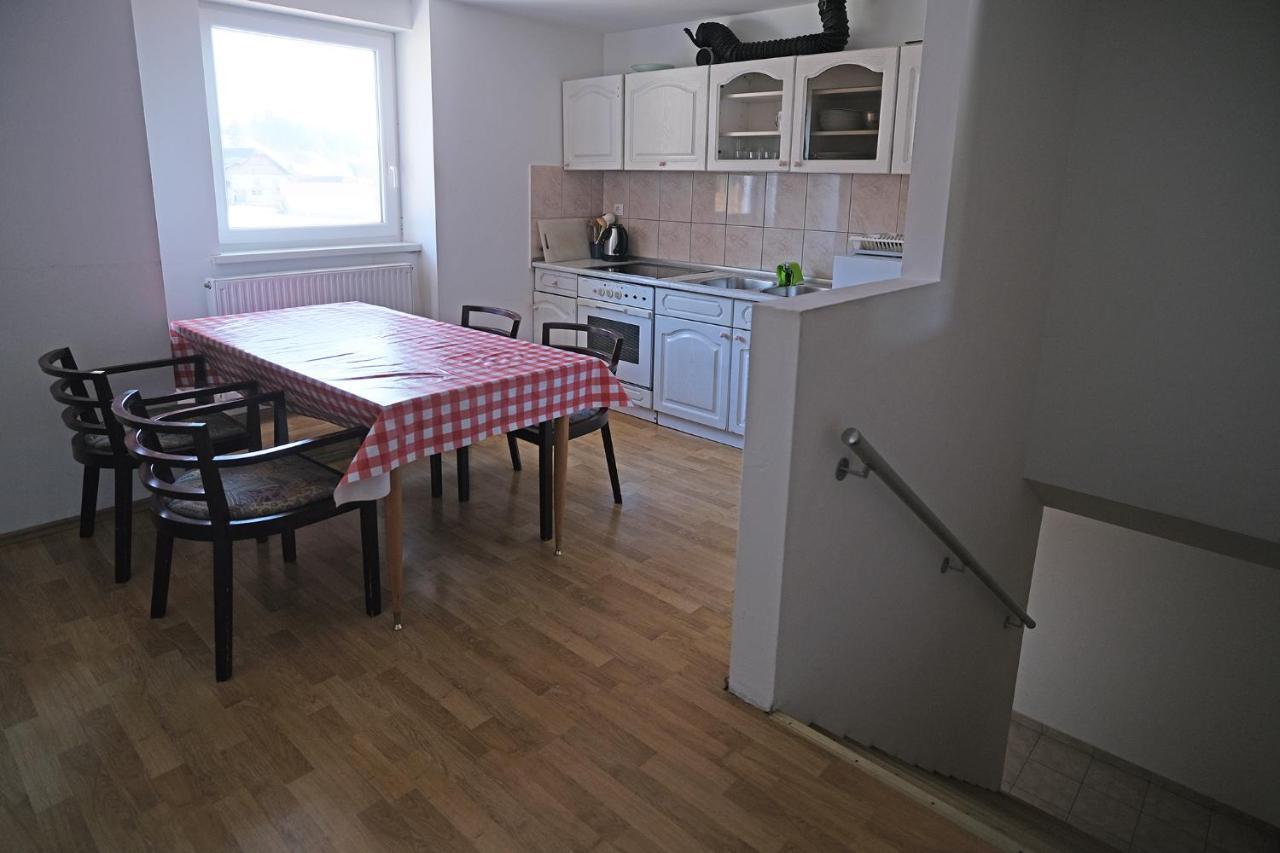 Sostanj Velenje Ravne Sobe Rooms Vrtacnik D O O ภายนอก รูปภาพ