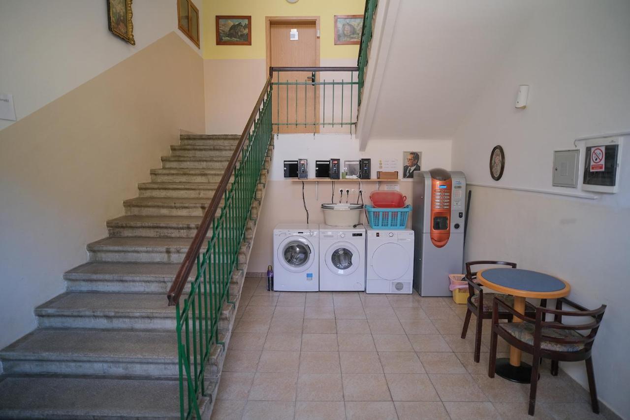 Sostanj Velenje Ravne Sobe Rooms Vrtacnik D O O ภายนอก รูปภาพ