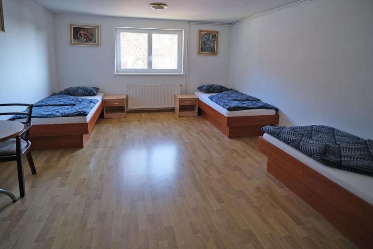 Sostanj Velenje Ravne Sobe Rooms Vrtacnik D O O ภายนอก รูปภาพ