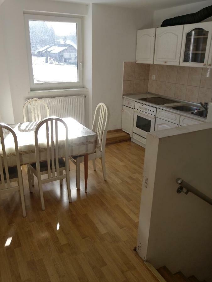 Sostanj Velenje Ravne Sobe Rooms Vrtacnik D O O ภายนอก รูปภาพ